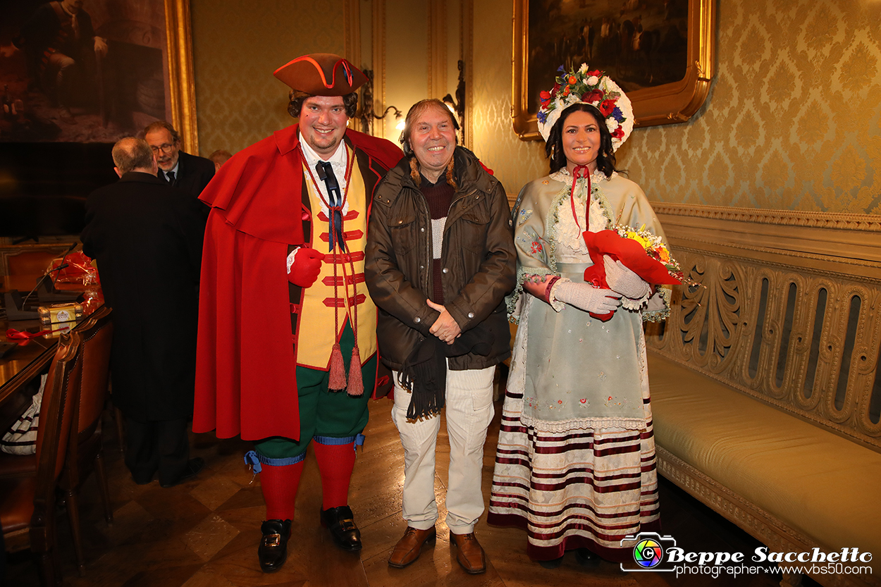 VBS_3713 - Investitura Ufficiale Gianduja e Giacometta Famija Turineisa - Carnevale di Torino 2024.jpg